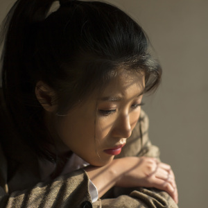 国产美女张开腿漏尿口桶100%
